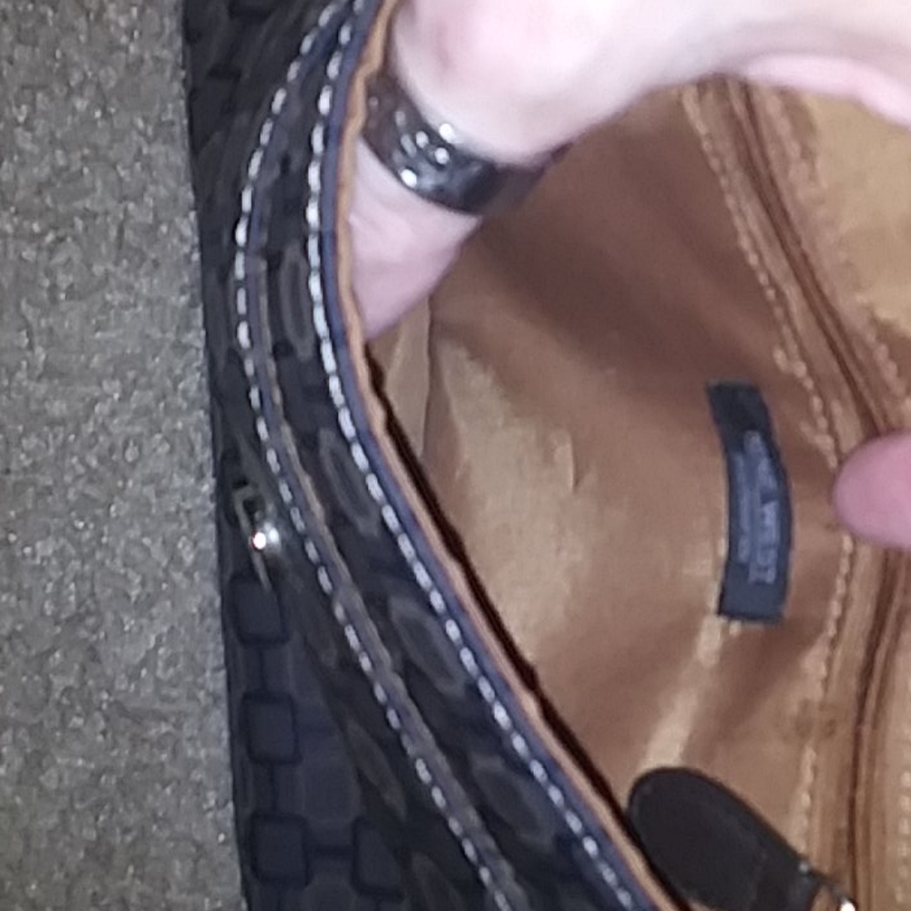 Nine West Purse lots of pockets perfect no stains